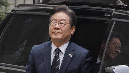 皇冠信用网
_李在明暂时闯过“生死关”皇冠信用网
，尹锡悦弹劾案宣判进一步推迟