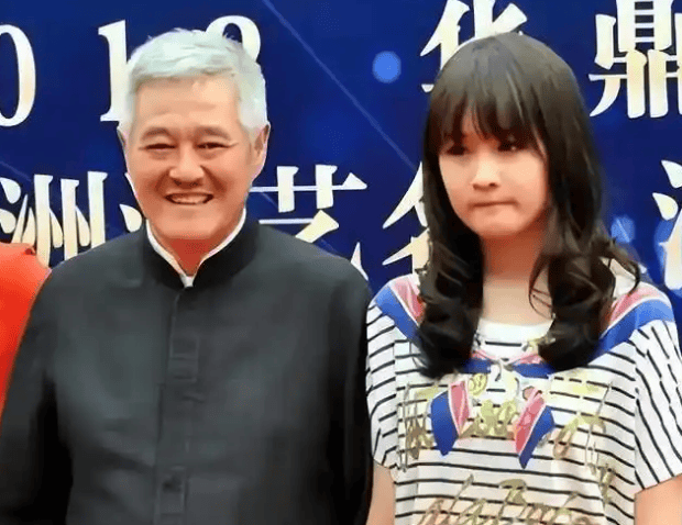 皇冠信用盘会员
_赵本山长子赵铁蛋因病不幸离世皇冠信用盘会员
，女儿成网红，亿万家产归谁？
