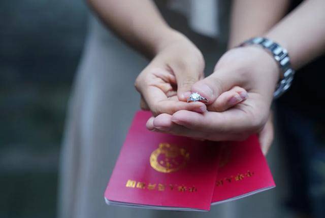 皇冠体育App下载
_“初婚最高奖励4万元”！多地宣布发钱奖励结婚皇冠体育App下载
，有可能追回？